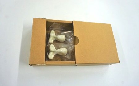 クジラ の 箸置 日常屋 白土 (透明釉) 2客 ［1524］