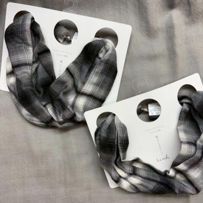 ふるさと納税 西桂町 【わんことお揃いスカーフ】天然素材生地の高級ストール残布で製造!簡単マグネット着脱　白黒チェック柄 |  | 01