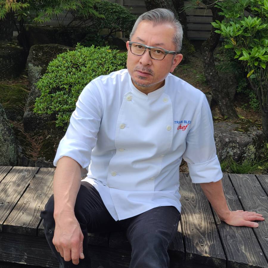 ＜トラン・ブルー＞パンドーロ2個