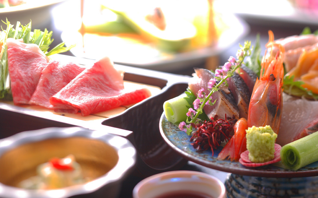 新鉛温泉 結びの宿 愛隣館一泊二食 ペア宿泊券（露天風呂つき特別室ご利用プラン）  【203】