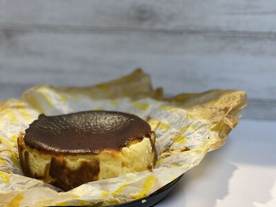 バスクチーズケーキ（ホール） ※離島への配送不可 _EJ03