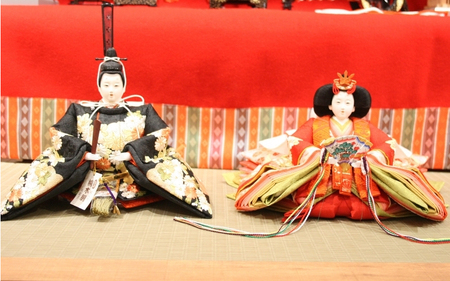 雛人形 三段五人毛せん飾り
