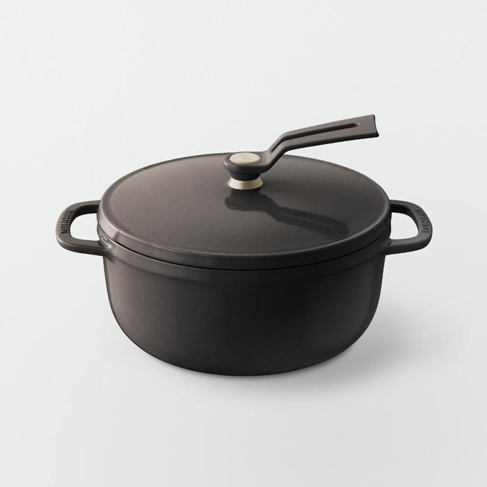 【ふるさと納税】バーミキュラ オーブンポット2 18cm（ヘーゼルナッツブラウン） | 鍋 なべ ホーロー鍋 調理器具 キッチン用品 VERMICULAR ガス火 ガス IH IH対応 エナメル加工 高級感 おしゃれ 無水調理 煮込み 蒸し 焼き 長持ち ギフト プレゼント 人気 おすすめ 送料無料