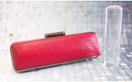 女性におすすめ　印鑑13.5mm「水晶」イタリアンレザ印鑑ケース付 [5839-1382]　 イタリアンレザー印鑑ケース：紺色