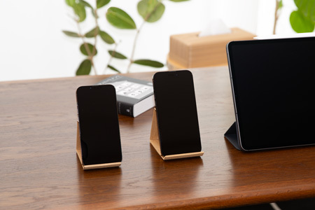 和紙のスマホスタンド iPhone 16 Pro 対応 スマホスタンド ナチュラル 岩手県奥州市産 バンドシー Bandc for iPhone 16, 15, 14, 13, 12, 11, XS,