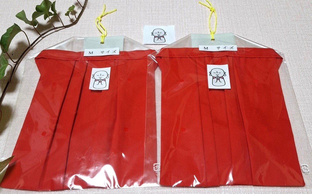 
                  ZI-64.【ワンタッチで簡単装着】お地蔵様のよだれ掛け（2枚セット）Mサイズ
                