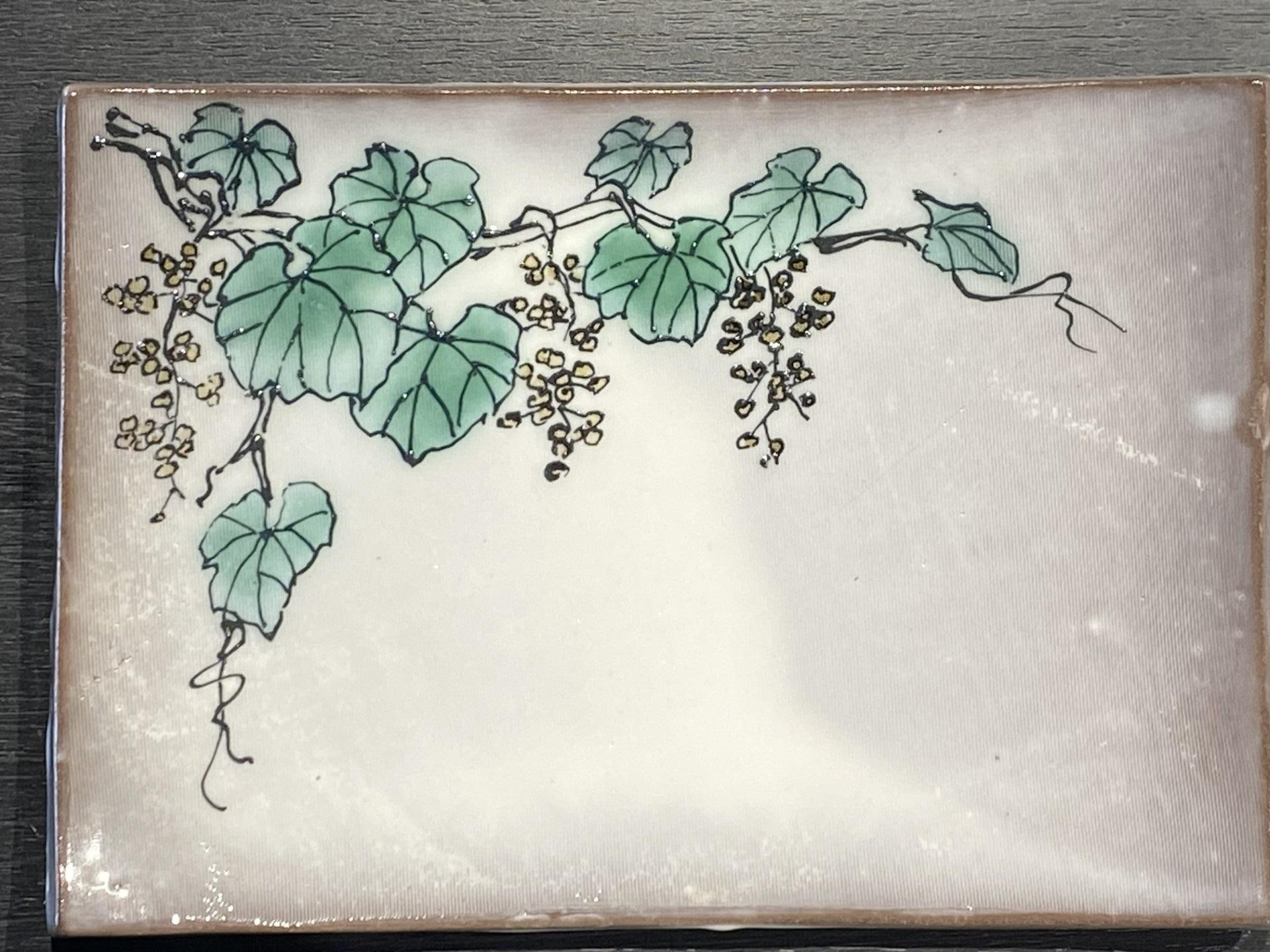 
            大堀筒描き（山葡萄、カニ、エビ）皿　大
          