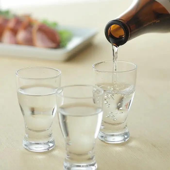 日本酒 八海山 純米大吟醸&純米吟醸-720ml 飲み比べセット 食前・食中酒にオススメ【八海山 純米吟醸 純米大吟醸 四合瓶 セット 日本酒 720ml 新潟 地酒 厳選 晩酌 熱燗 お酒 酒 さけ