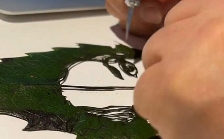 オーダーメイド リーフアート（額入） 【葉っぱで作る奇跡のアート Dog編】 インテリア おしゃれ プレゼント 装飾 お祝い 葉っぱ 芸術 ペット 犬 愛犬 猫 愛猫 人物 動物 風景 ロゴマーク