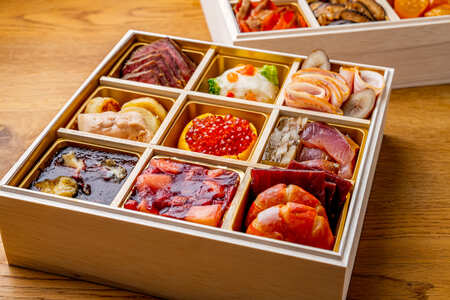 レビューキャンペーン実施中！【代官山 レストラン ル・ジャポン】芽室町産食材使用 特製フレンチお節 ローストビーフ300g 山わさび付き　おせち 正月 ローストビーフ 芋団子 フォアグラのせ ポルケッ