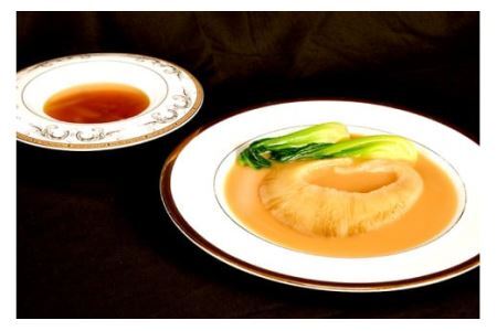 気仙沼港水揚げ 1,440時間かけて愚直に作ったフカヒレ姿煮 濃厚白湯仕立 80g 煮込み用パイタンスープ250g 各1 