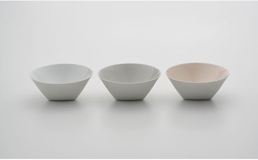 
										
										2016/ CH Bowl Set（White、Gray、Pink） ボウル 鉢 3個セット 有田焼 食器 ギフト A30-320
									