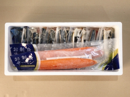 お刺身トラウトサーモン1kg、塩さばフィレ1枚×15P B-09054
