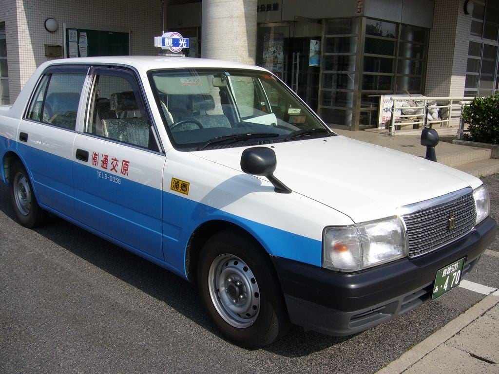 
                  西ノ島町観光タクシー【Cコース：2時間】（9人乗り）
                