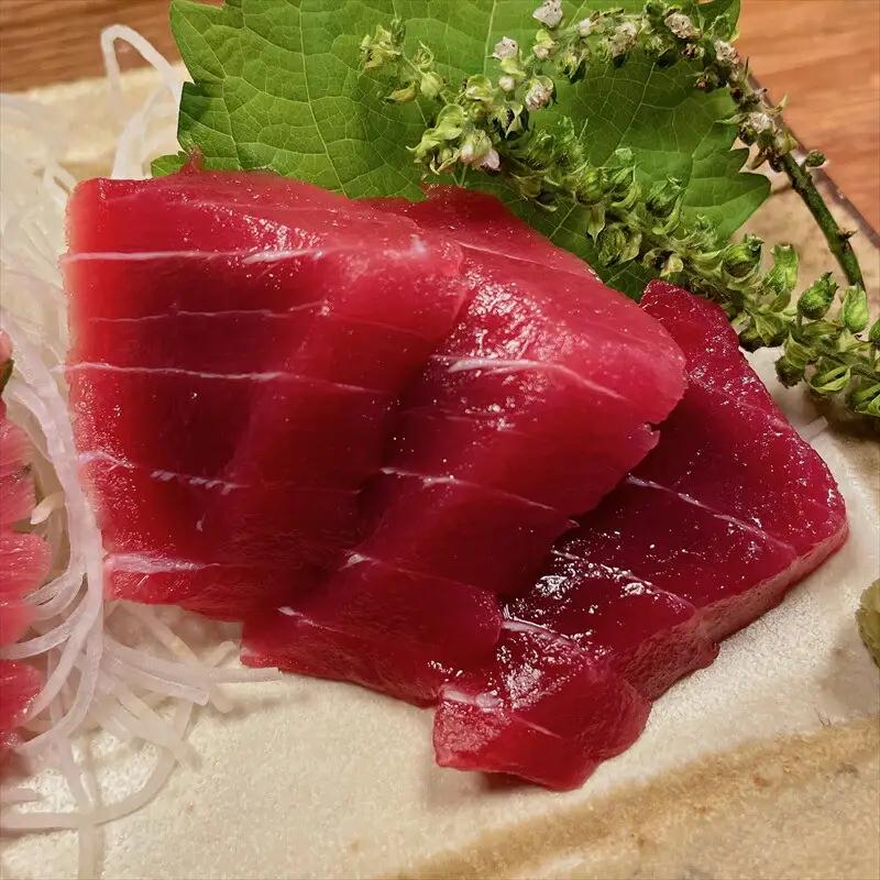 貴重な天然本鮪 赤身 約200g×2柵　約3 4人前●マグロの中心部天身を使用！【赤身 天身 惣菜 海鮮 お取り寄せ 御中元 お中元 お歳暮 父の日 母の日 贈り物 日本酒 焼酎  マグロ マグロ】【