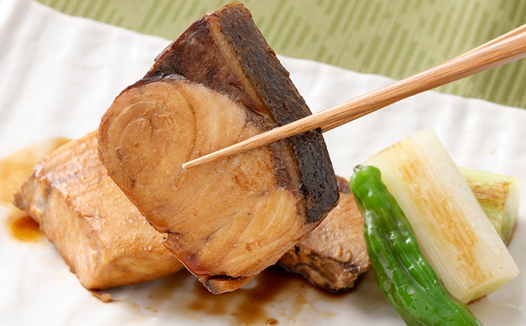 【 骨取り 】 長崎県ぶり切身 （ 無塩 ） 約30g × 10切 × 6パック 合計約1800g ぶり ブリ 鰤 ぶり切身 切身 魚 魚介 鮮魚 魚類 国産 おかず 照り焼き ムニエル 骨なし 骨無