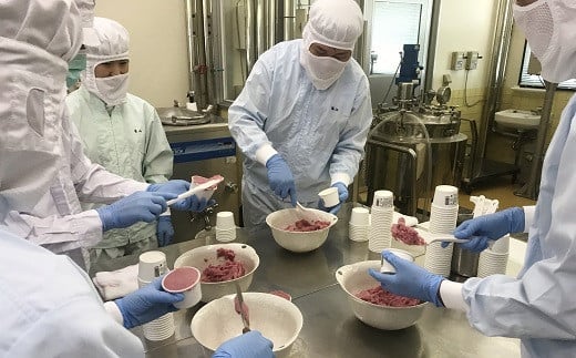 須知高校の生徒たちが商品開発し一つひとつ手づくりしました