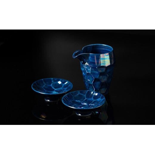 ＜NYが認めた逸品＞  有田焼 麟 Lin NY 酒器 3点セット (Blue) 【金照堂】 酒器 セット 盃 ぐい呑み 片口 徳利 bj075_イメージ2