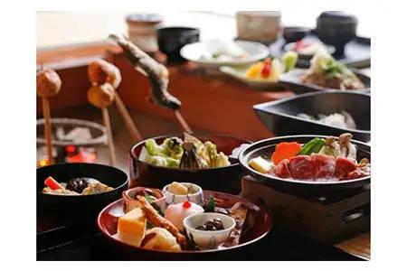 囲炉裏の宿飛騨ともえホテル ペア食事券［BK002］