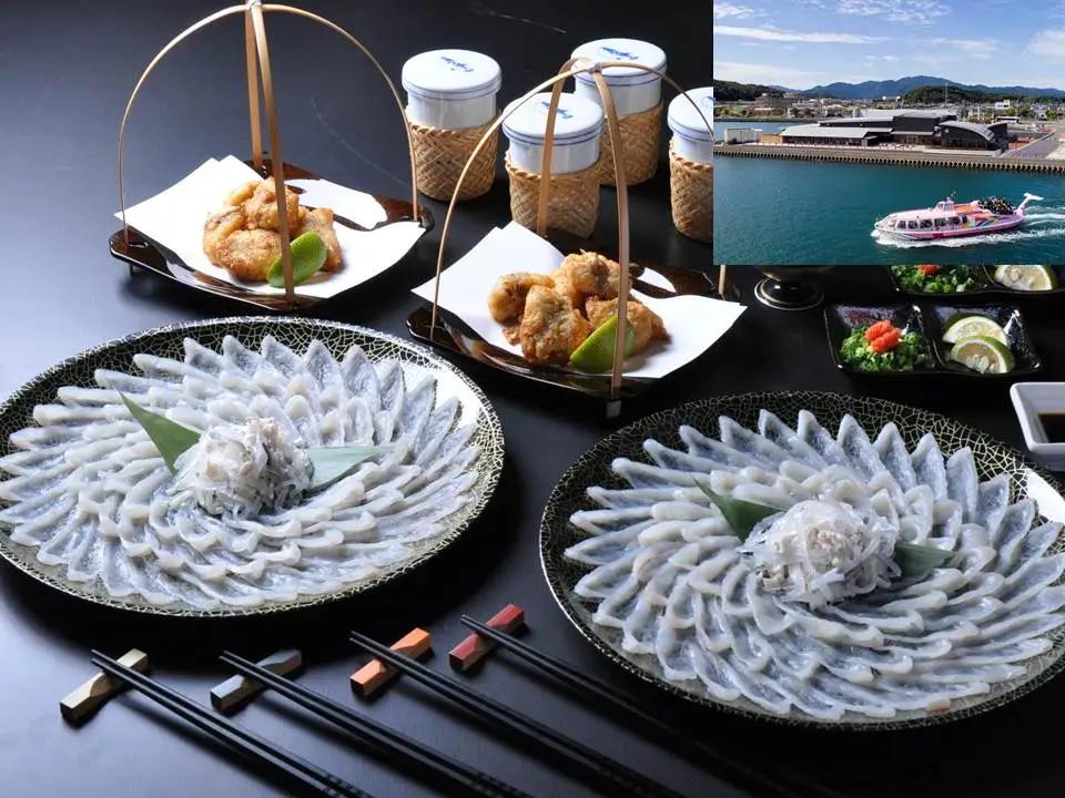 (1535)青海島観光汽船乗船券2名様分と宴会用ふぐ刺身4人前×2皿・唐揚付（冷凍）