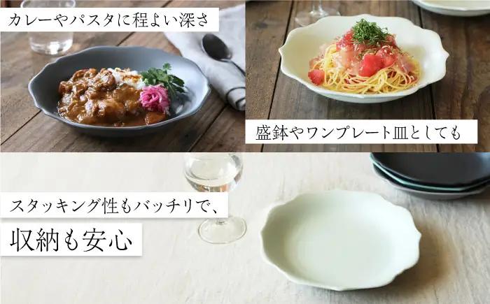 【美濃焼】 meimei-ware 23.5cm 深皿 2種セット（稜花・輪花）ひとつひとつ違った形の可愛い深皿  [AZAM013] 皿