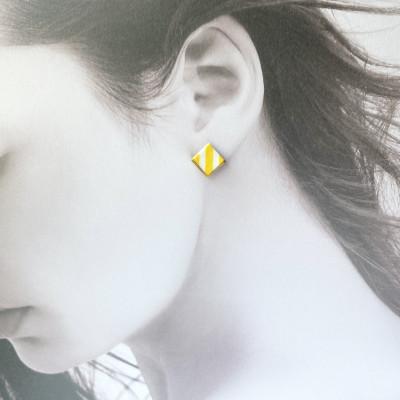 ふるさと納税 茅ヶ崎市 ArtOpus. ピアス ストライプ ディアマンテ S 黄 湘南 茅ヶ崎市 陶磁器 アート ギフト |  | 01