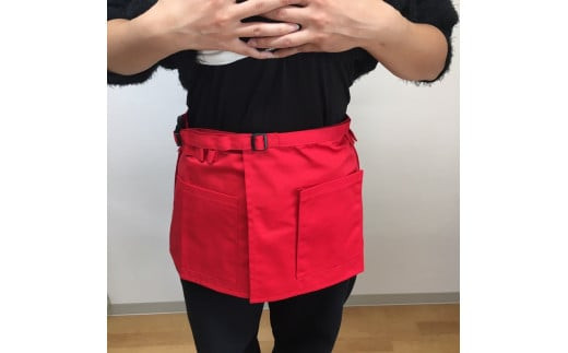 ギャルソンエプロン 日本製 Ｌサイズ color：レッド【ギャルソン　エプロン　日本製　Lサイズ　レッド　お尻まで覆うデザイン　ポケット　ポリエステル　速乾　静電加工　 大阪府 門真市 】