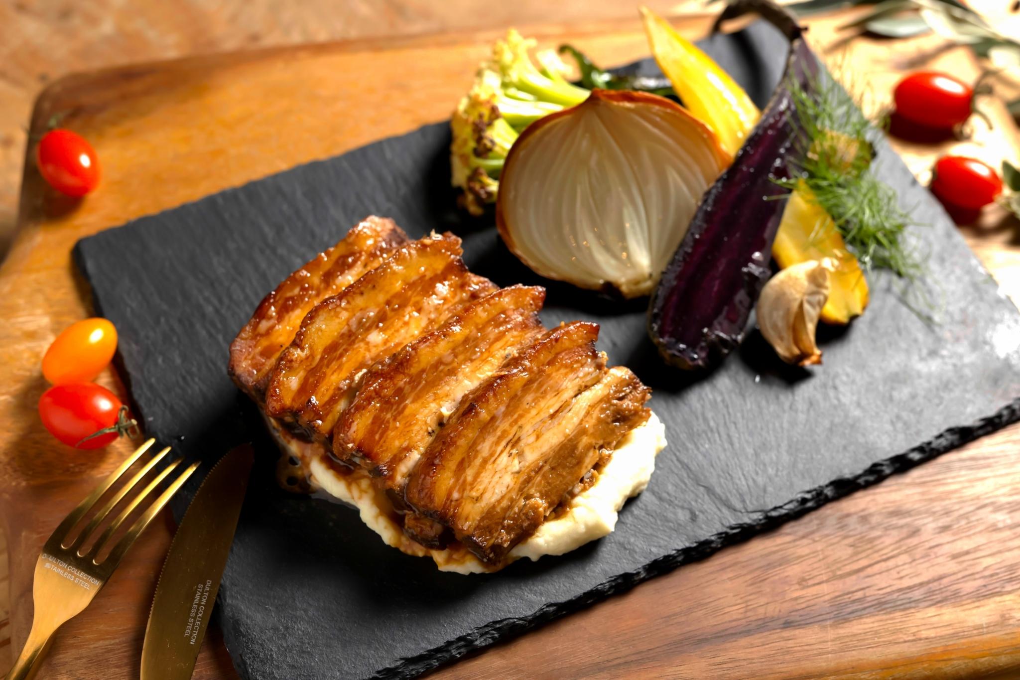 【定期便6回】特製 手作り 豚肉ラグー [ 冷凍便 ] 定期便 6回 (毎月お届け） | 豚肉 ラグー 冷凍 手作り 特製 ディナー ごちそう お取り寄せ グルメ パスタ パン リゾット 赤ワイン煮 