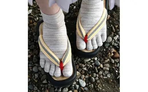 【女性用・Mサイズ】山形伝統 手編み 竹皮草履（女性用・外履き）「竹粋-CHIKUSUI-真田」　025-H-KZ013-M