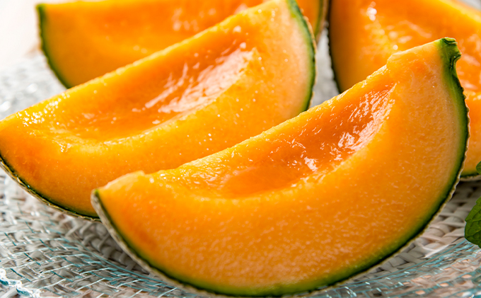 【2024年7月下旬～発送】北海道 富良野 メロン 2Lサイズ 1.5kg以上×2玉 (スイートベジタブルファクトリー) メロン フルーツ 果物 新鮮 甘い 贈り物 ギフト 道産 ジューシー おやつ