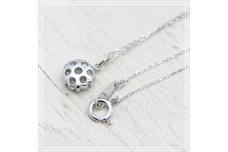 ネックレス PT900 プラチナ ダイヤモンド 0.3ct フラワー モチーフ 小ぶり ペンダント【f024-pt】 [株式会社オーダーメイドジュエリーメイ 山梨県 韮崎市 20742953] アクセ