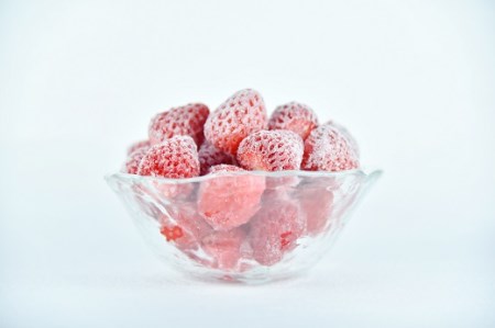 【予約受付】特別賞受賞！完熟冷凍いちご 1kg BabyBerryFarm　【いちご イチゴ  冷凍 冷凍いちご フローズン 紅ほっぺ フルーツ 静岡県産 ふるさと納税  国産 産地直送】