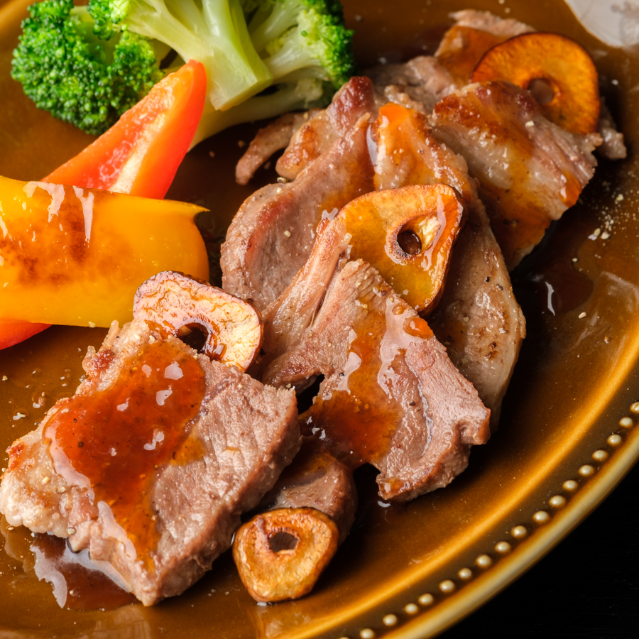 ＜沙流苑＞厚切りラムステーキ12枚セット（220g×6パック）