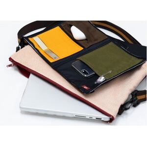 yabu+ サコッシュ赤刺子【1698317】