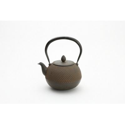 ふるさと納税 奥州市 南部鉄器　鉄瓶　丸形アラレ 1.5L 【伝統工芸士 菊池　真吾 作】 伝統工芸品 [Y0096] |  | 02