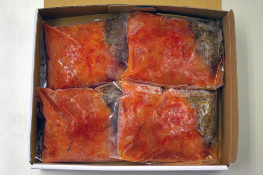 無着色 辛子明太子 220g と 小切 昆布 30g 各4袋 計 1kg [筑前福岡 福岡県 宇美町 um40azo710008] セット めんたいこ めんたい子 冷凍 小分け おかず ご飯のお供