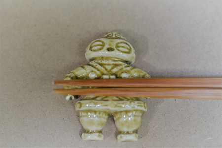 陶芸工房 雲歩窯「土偶型の箸置き」５個【Ｂセット】（ 工芸品 陶器 手作り 縄文 土偶 箸置き ）