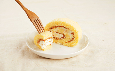 モッチリしっとり　たわらやロール2本入り