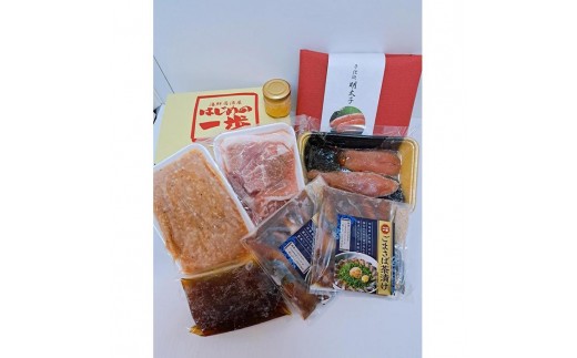 
贅沢！博多名物ごちそうセット！(ごまさば茶漬け・自家製明太子・博多ちゃんこ風一歩鍋・自家製ゆず胡椒付き)
