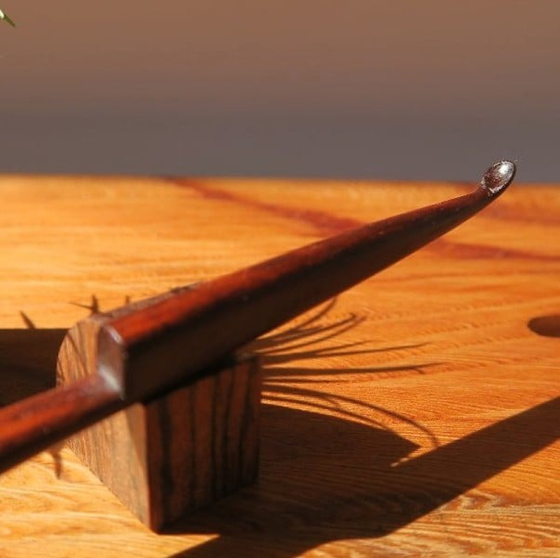 木製耳かき 紫檀（シタン）材 紫檀 シタン材 木製 耳かき 安定 グリップ感 優しい形状 体に優しい スプーン形状 刺激を軽減 肌触り 防虫 防腐 耐朽性 愛知県 小牧市 送料無料