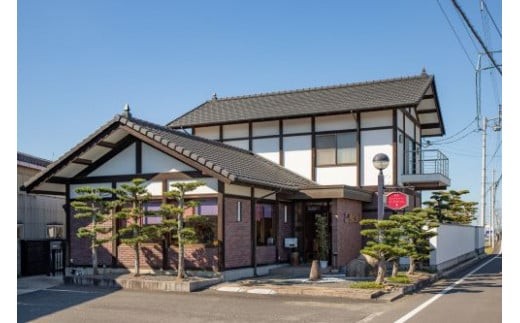 フレンチレストラン LE PAYSAN　　善通寺市郊外に佇む　落ち着いたレストランです。
