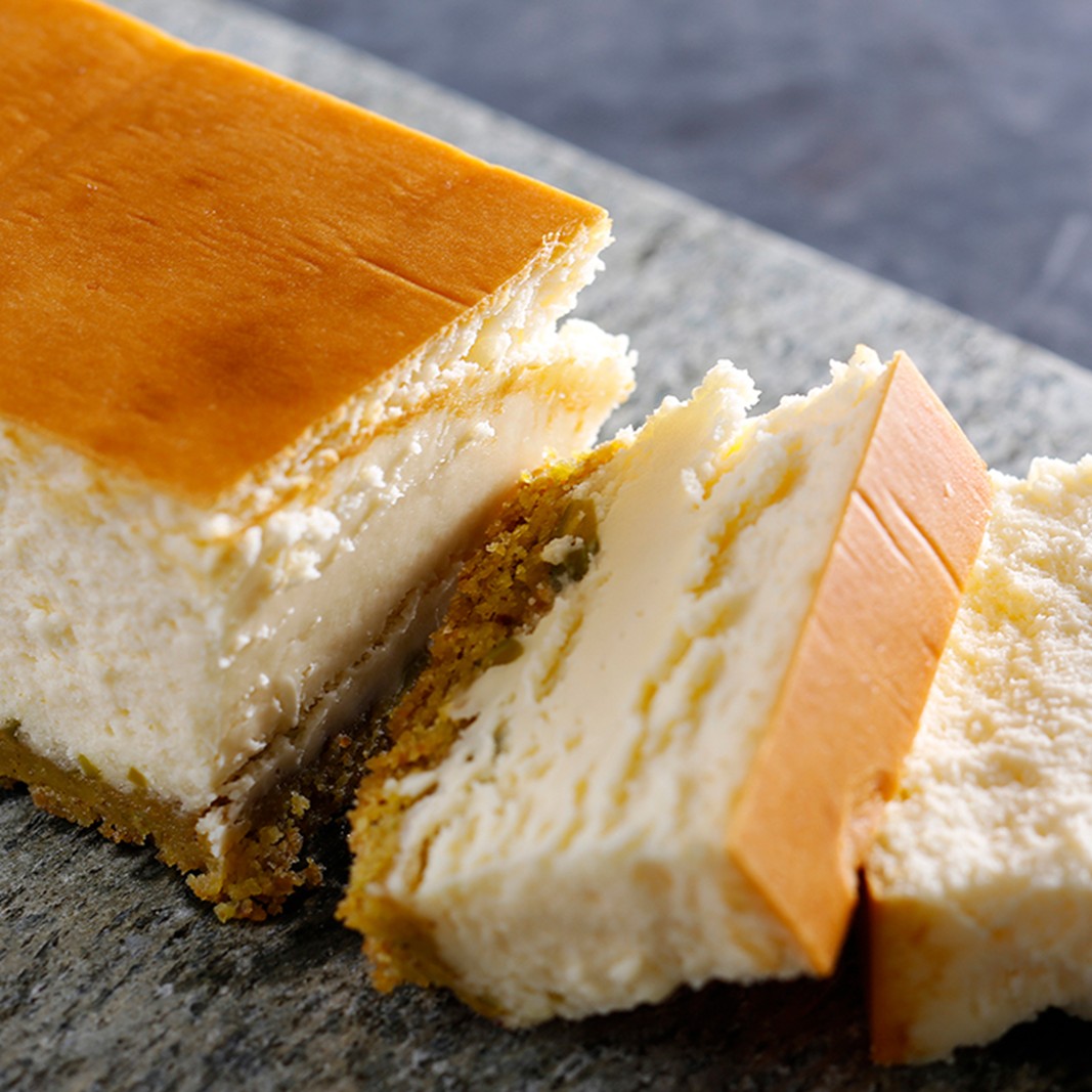 京王プラザホテル スイーツ＆パンセット（チーズケーキセット、パンドミバターミルク半斤×2個セット）