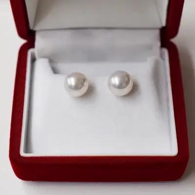 S085-321A_天草産 8mm-8.5mm あこや真珠 ホワイトピンク 花珠級 スタッド パールピアス イヤリング【C：ピアス Pt900（プラチナ）】