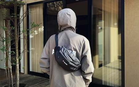 ボディバッグ ユニセックス 男女兼用  静岡県 牧之原市 Revolla