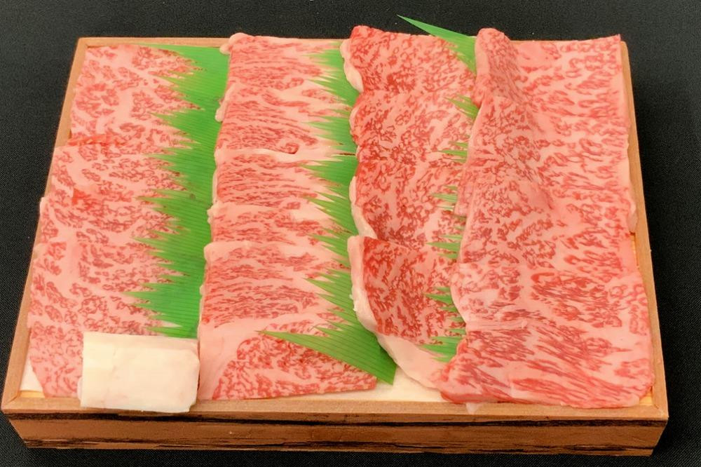 
            肉屋くらは A4以上 近江牛 ロース 焼肉用 300g 焼き肉 A4 冷凍 焼肉 ステーキ 牛ロース ロース肉 肉 お肉 牛肉 赤身 霜降り ブランド和牛 和牛 国産 ブランド牛 牛 黒毛和牛 高級 日本三大和牛 ご褒美 滋賀 彦根 お祝い BBQ バーベキュー
          