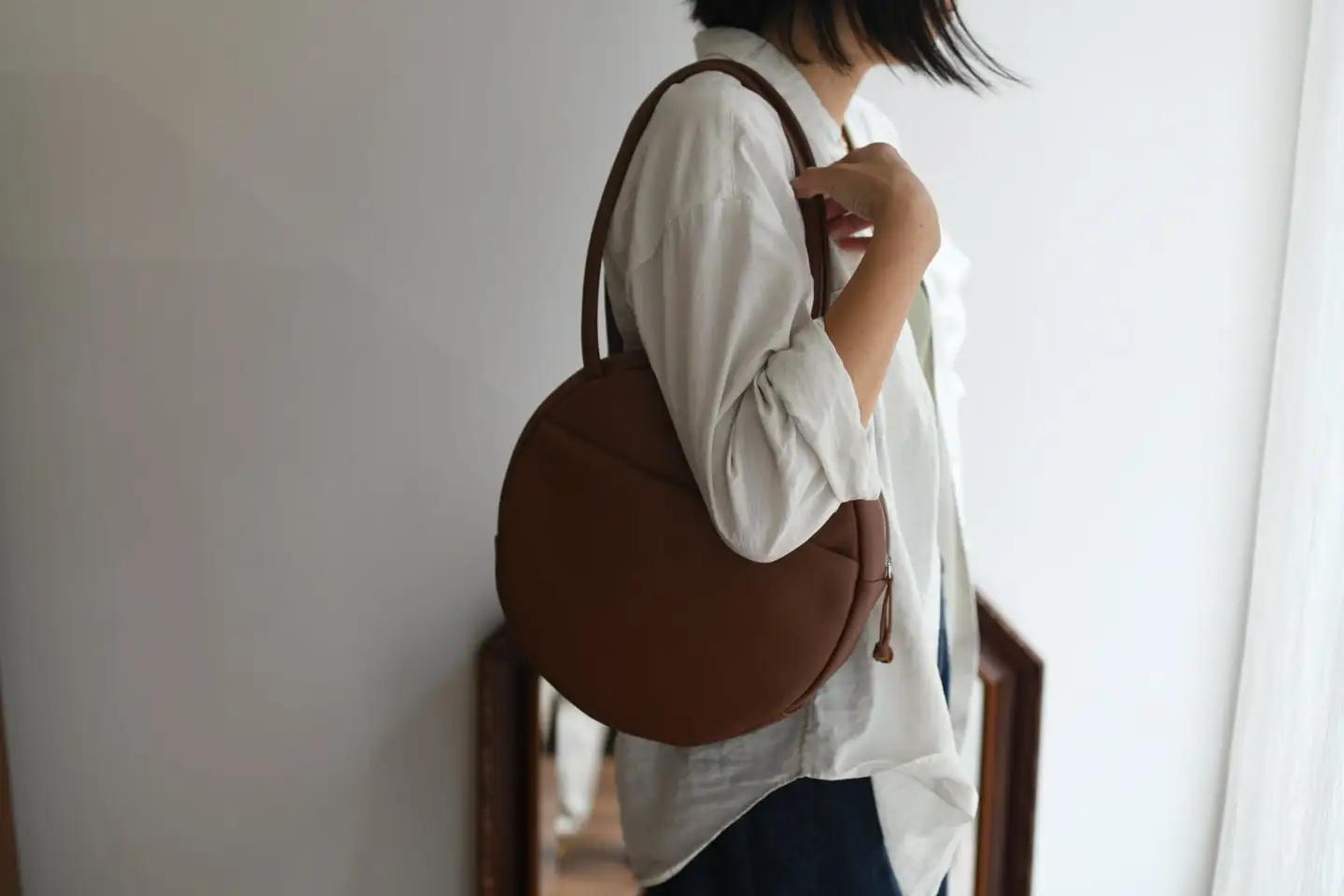 【horii.】 ラウンドバッグ "ソフト アドレ" ブラウン Soft Adore（66-22）PAGOT 本革 レザーバッグ レディースバッグ ショルダー ポシェット 受注生産