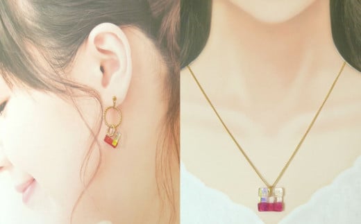 小窓のペンダント・リングin小窓のピアス 2点セット【ペンダント ペンダントトップ ピアス イヤリング 可愛い キラキラ シンプル ゴールド お呼ばれ 結婚式 おでかけ】K003101