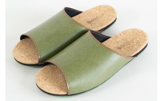 ルームシューズ　Ｍサイズ　カーキ