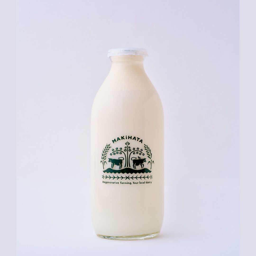 【ふるさと納税】まきはた牛乳工房 低温殺菌 ノンホモ牛乳 (900ml) 【グラスフェッド 牛乳 ノンホモ牛乳 牛乳瓶 低温殺菌 乳製品 健康志向 安心 安全 栄養豊富 牧場 お取り寄せ 島根県 海士町】