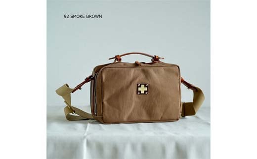 
                  木の庄帆布 キャンバスゴルフラウンド カートラック ショルダーバッグ（スモークブラウン）/ Kinosho TRANSIT Bon Voyage CART LUCK BAG18merci ゴルフ ラウンドバッグ カバン 鞄 メンズ レディース ブラウン
                
